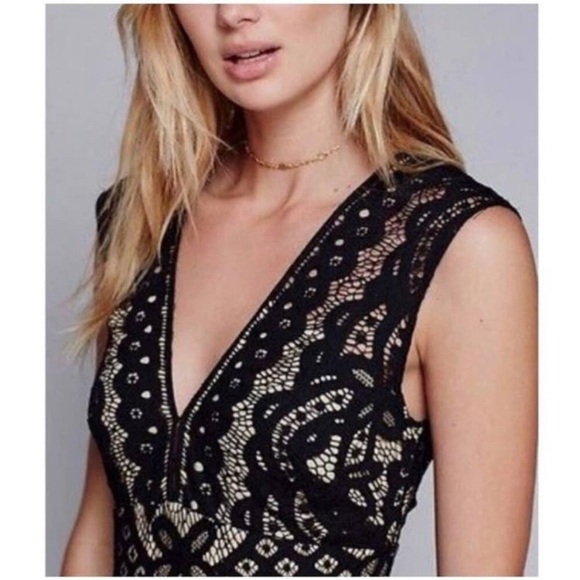 Free People One Million Lovers Black Lace Deep V Neck Mini Dress Size 2 - Picture 2 of 15